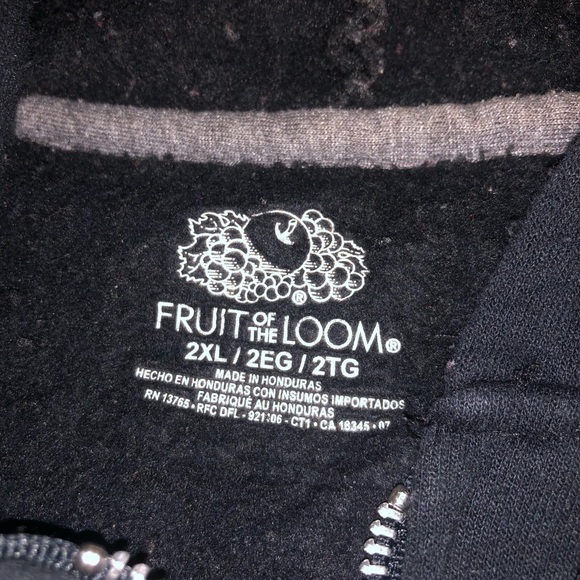 USED (Mens) 2XL Fruit of The Loom Hoodie - Picture 2 of 4